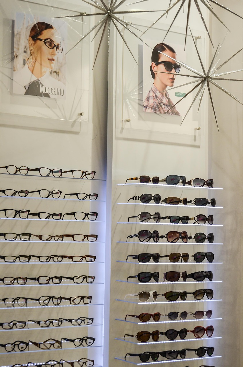 glasses, optician, exhibition-427970.jpg